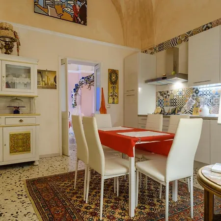 Maison De L'ange - *